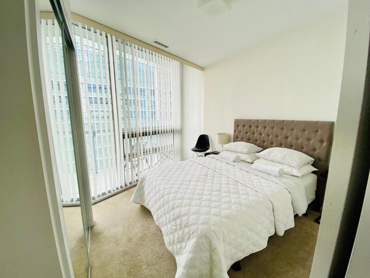 Corporate Suite Toronto Exteriör bild