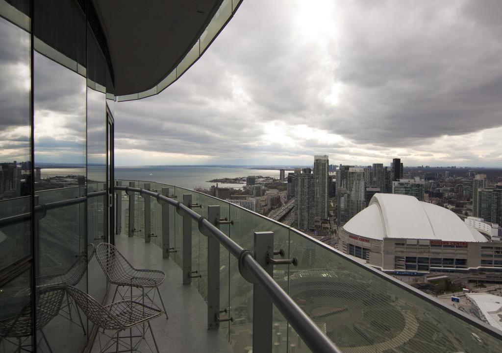 Corporate Suite Toronto Exteriör bild
